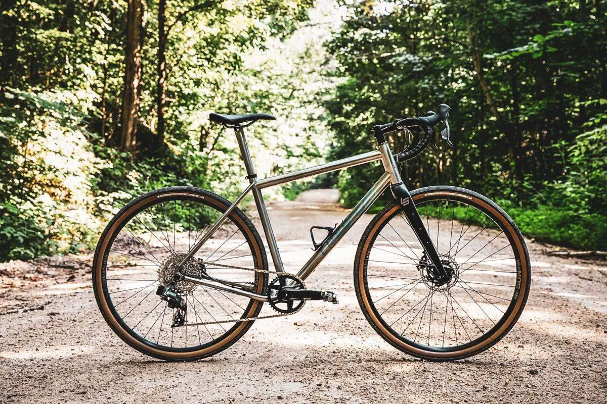 Titus goldrush sram force 1 titanium gravel bike hotsell