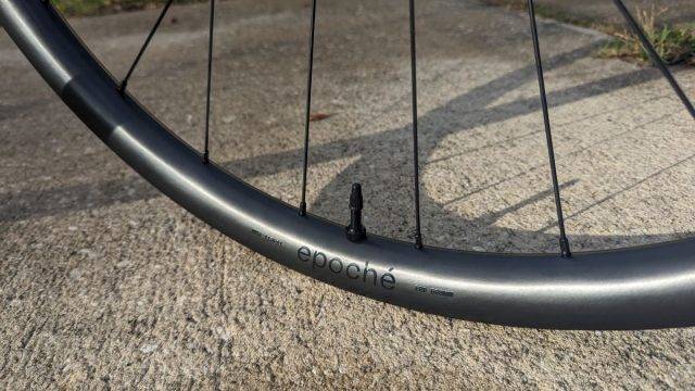 logos components epoche wheelset review