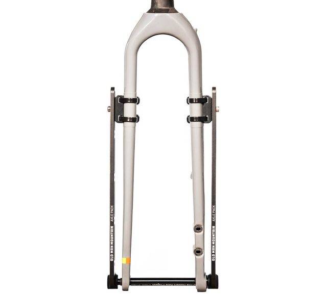 old man mountain axle pack review