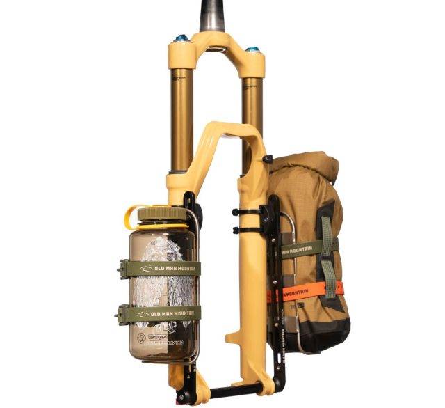 old man mountain axle pack review