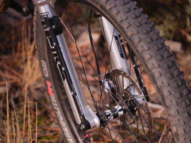 old man mountain axle pack review