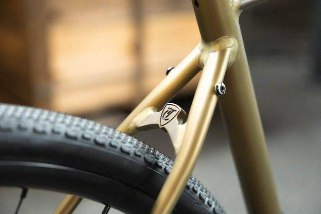 Titici Alloi review