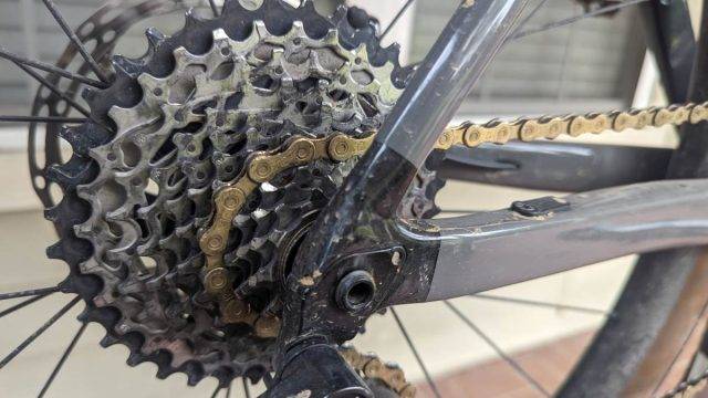 Replace SRAM Flattop Chain with KMC X12