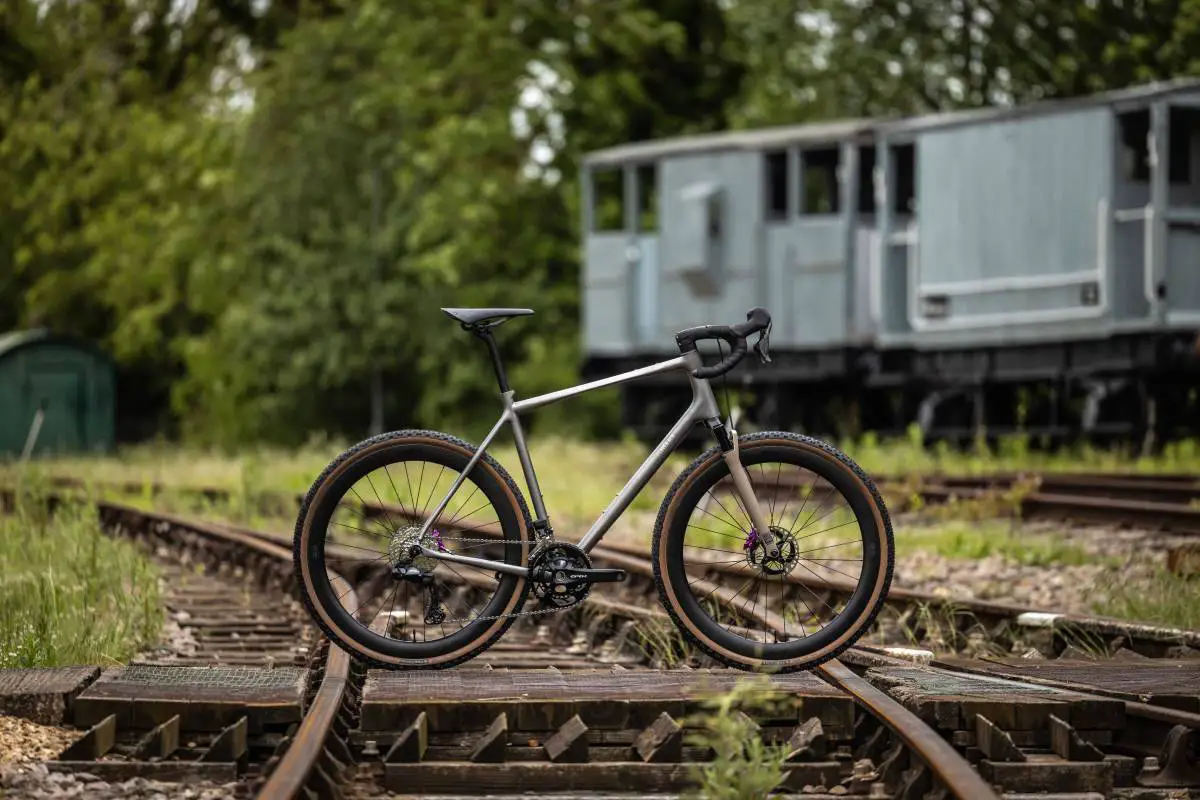 Press Release: J.Laverack unveils new AM64 - 