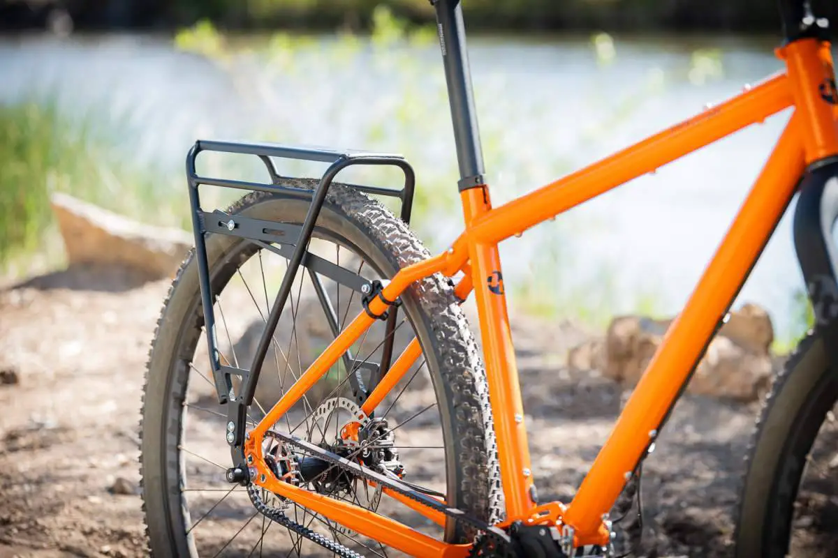 OLD MAN MOUNTAIN 荷台 Old Man Mountain announces new rack, capable of carrying even more