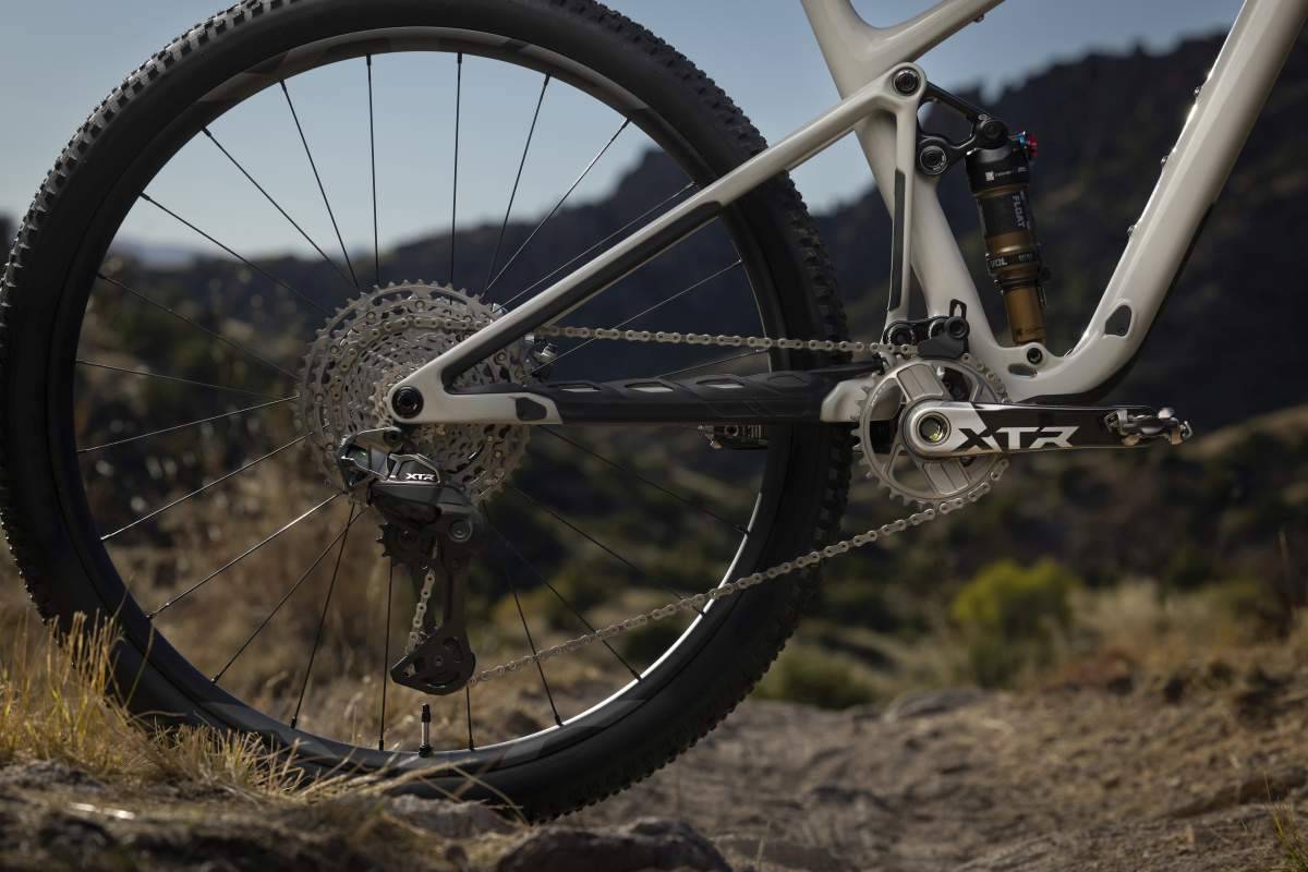Shimano Unveils New XTR M9200 Di2 Wireless Components with Fast