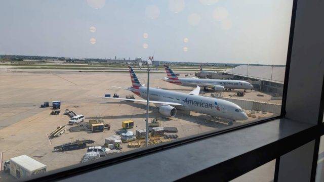 american airlines flagship lounge philadelphia