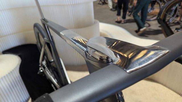 no. 22 bicycle company reactor aero v2