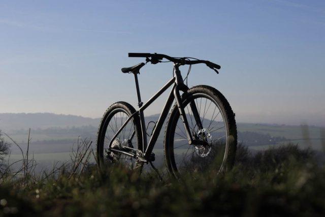 singular cycles albatross 32 inch gravel bike review