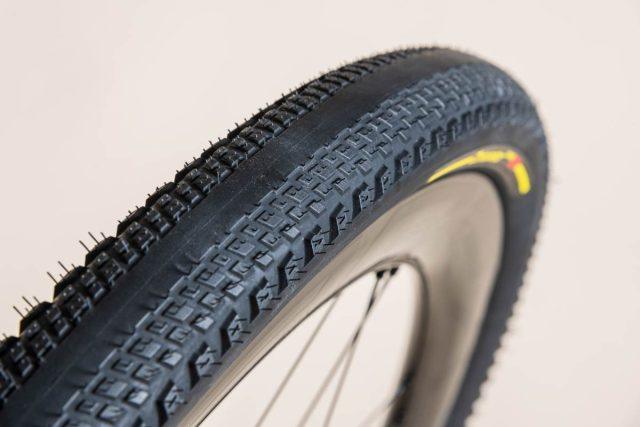 pirelli gravel rm and rh review