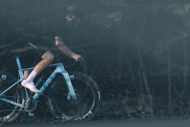 factor elara gravel bike review