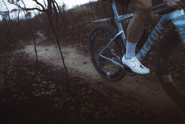 factor elara gravel bike review