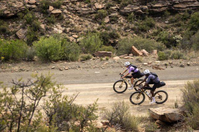 Apidura Expedition Series Long Top Tube Pack review