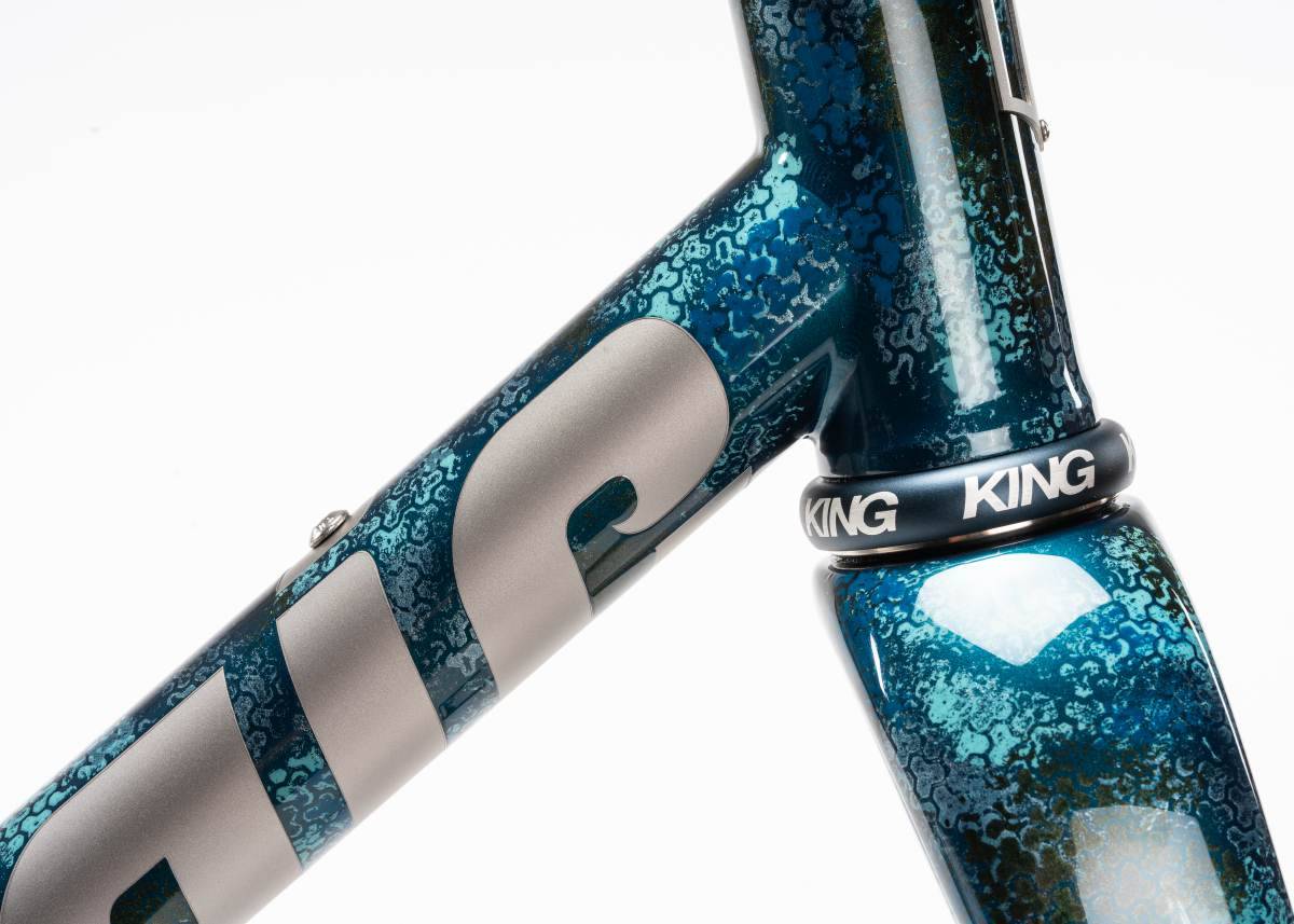 Mosaic Launches Sleek New Integrated GT-1 i45 Gravel Bike