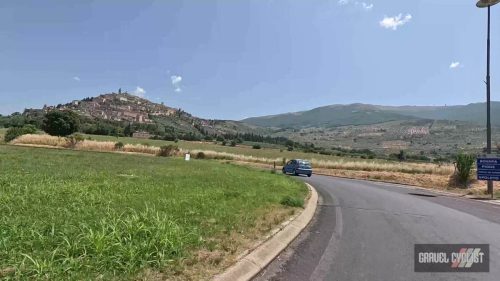 gravel cycling in perugia umbria
